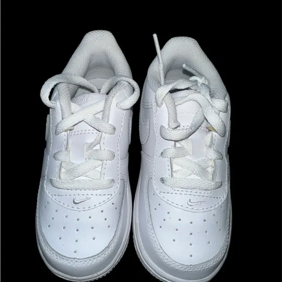 Nike Kids White Air Force 1 - Picture 3 of 7